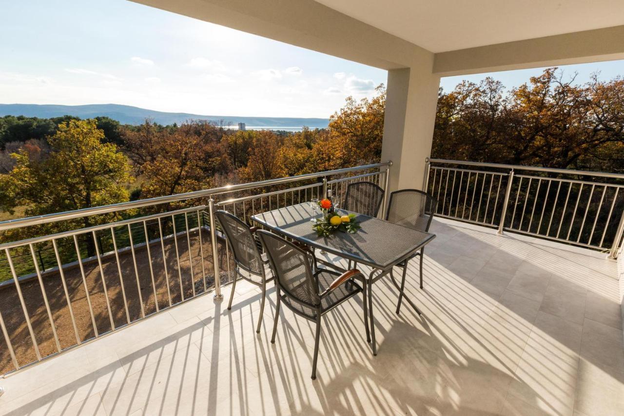 Apartmani Villa Paulo Starigrad Paklenica Eksteriør billede