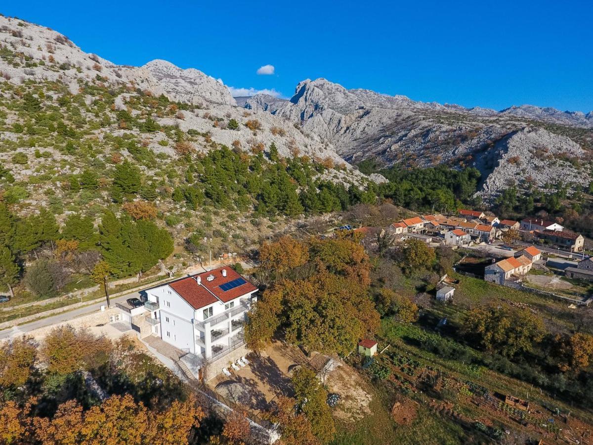 Apartmani Villa Paulo Starigrad Paklenica Eksteriør billede